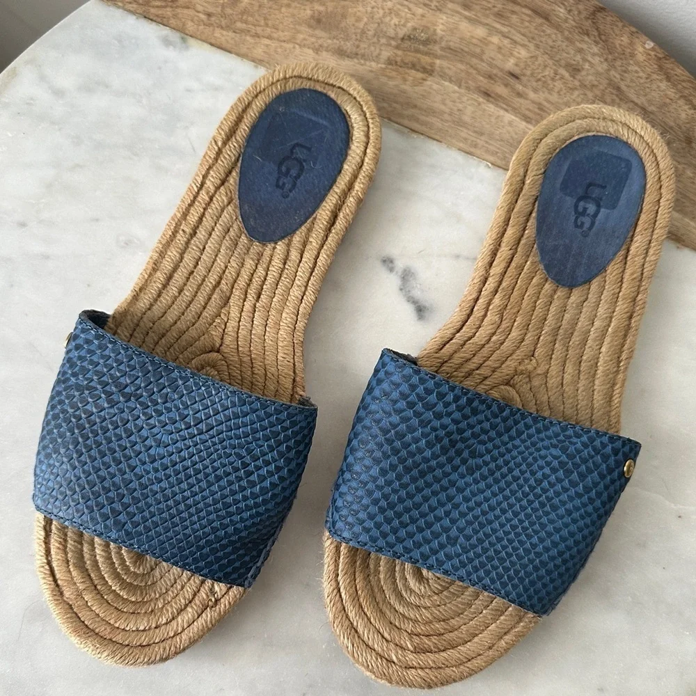 UGG Cherry Exotic Slip on espadrille sandals Slides size 8 Blue